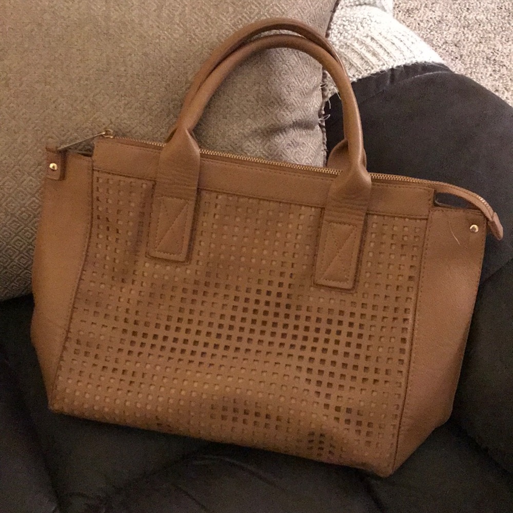 Hand bag